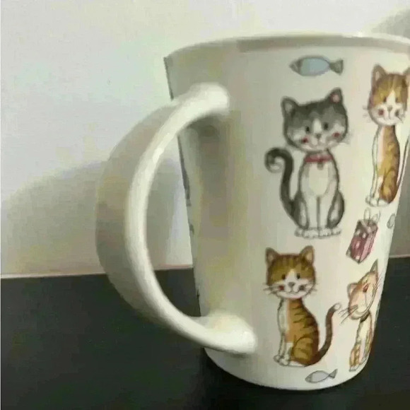 Cat coffee mug in perfect  condition and never used - Picture 3 of 6